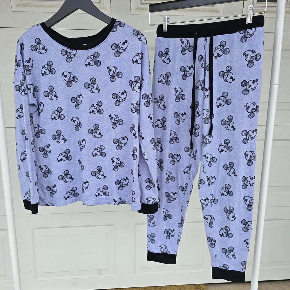 Size Small Disney Mickey Mouse 2 Pc Women's Pajama Set - Super Soft And Comfey